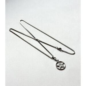 Christian Dior Star Pendant on Chain/Necklace